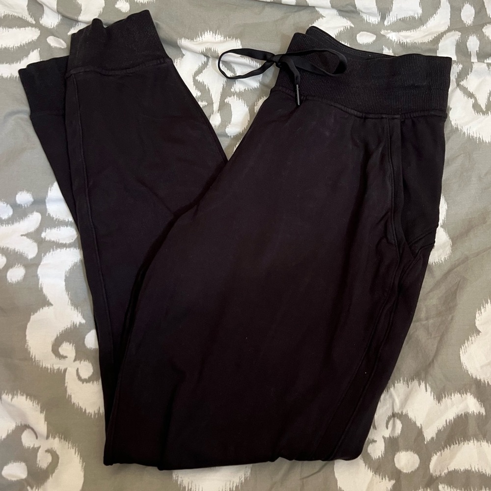Lululemon Size 6 Full Length Black Sweatpants